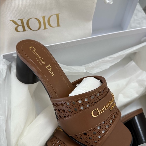 BNIB Dior Brown sandals 37.5 - Picture 7 of 8